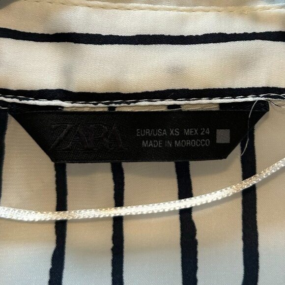 ZARA Stain-Effect Vertical Stripe Blouse – XS – Made in Morocco - Picture 4 of 4